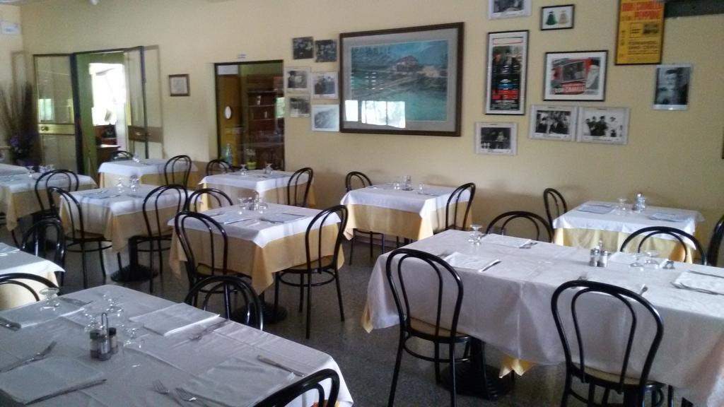 Albergo Del Po Viadana Bagian luar foto