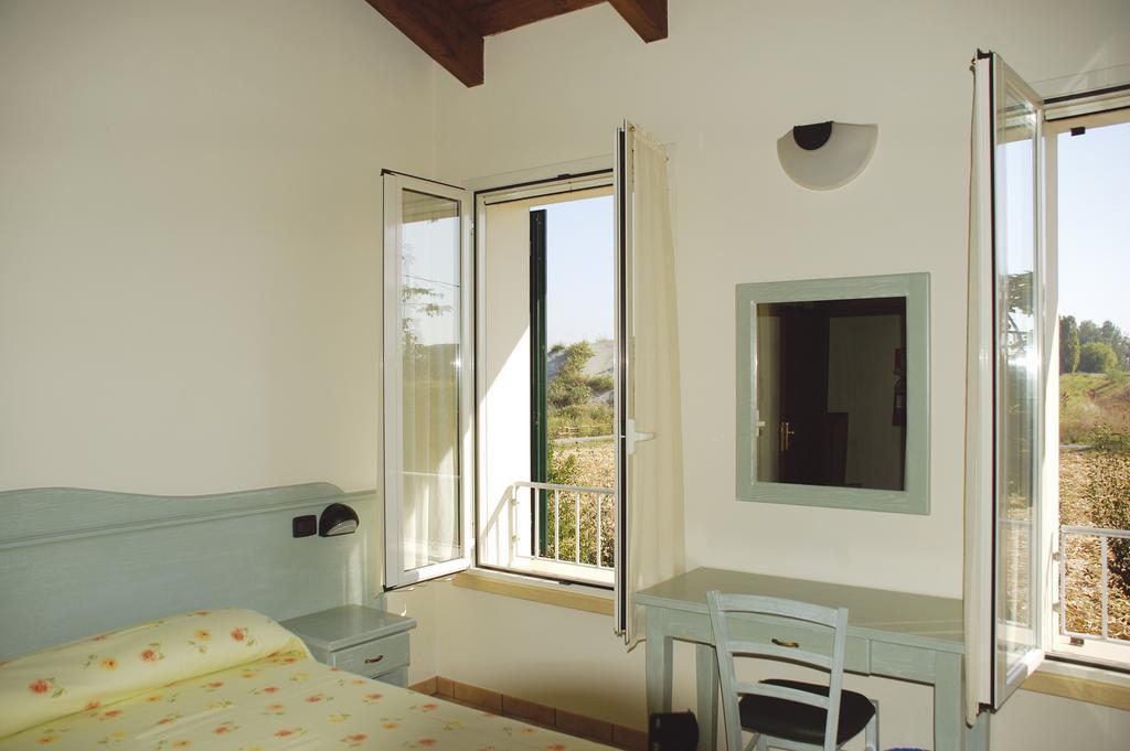 Albergo Del Po Viadana Bagian luar foto