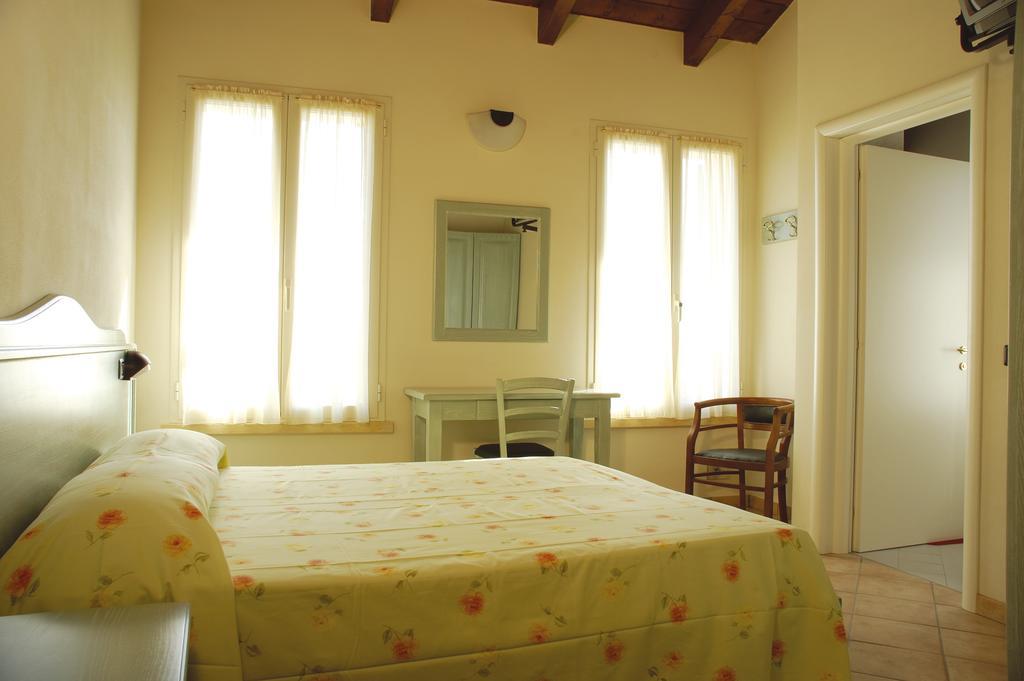Albergo Del Po Viadana Bagian luar foto